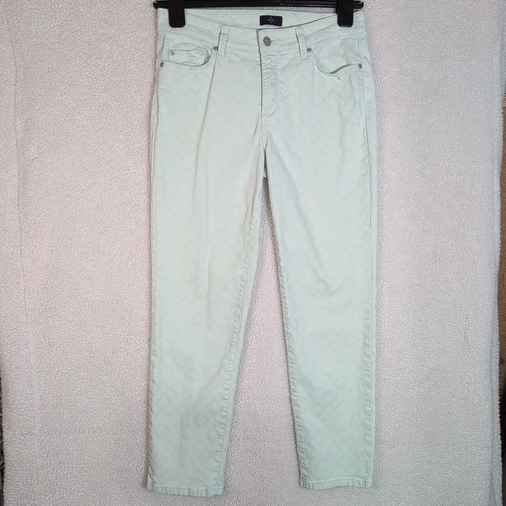 Not Your Daughter's Jeans Women's Size 8 Pale Mint Green Diamond Design